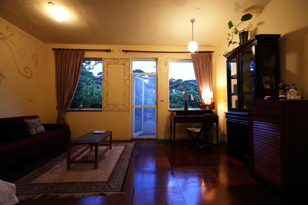 Chamonix Home Stay Città di Hualien Esterno foto